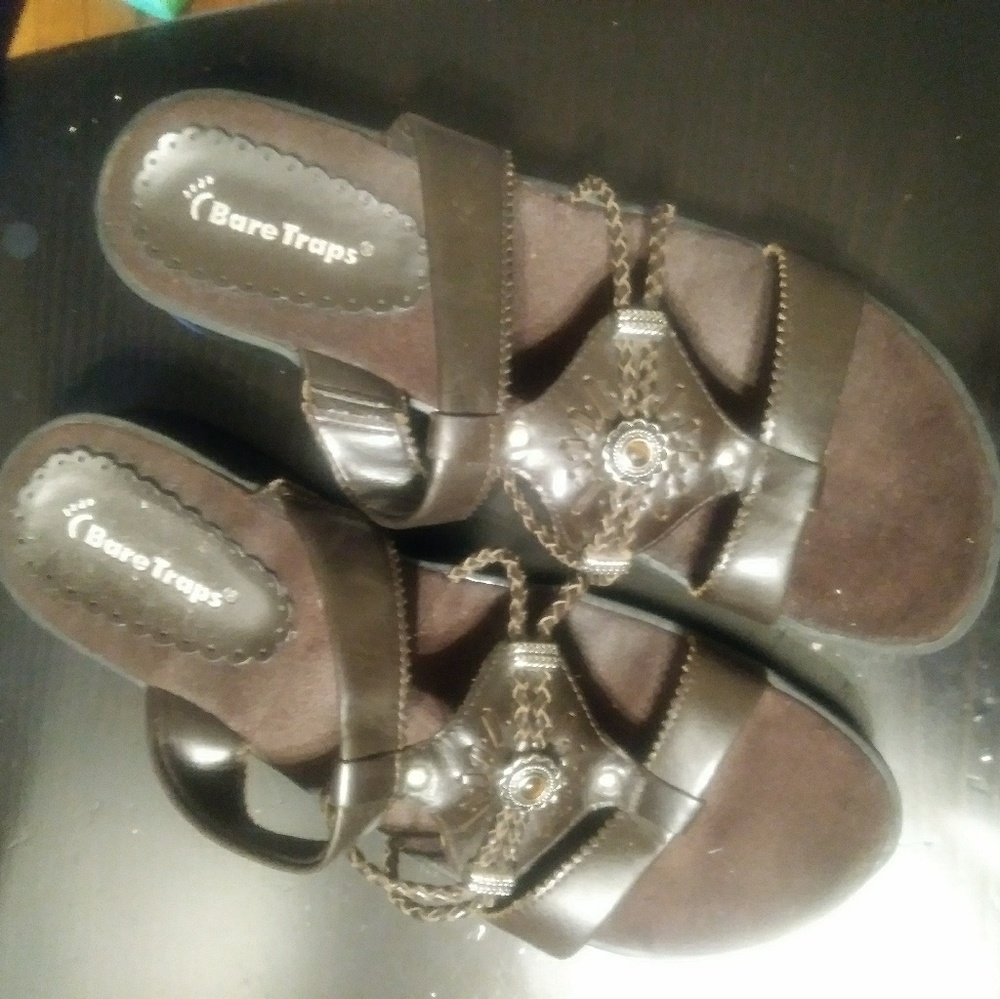 Leather sandal size 10.